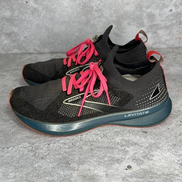 Brooks Levitate 4 black and pink running shoes Size 9 Woman's  #running - Picture 1 of 6